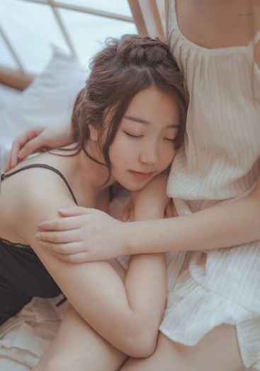 女仆扒开腿秘让人桶爽_BD英语HD高清在线观看