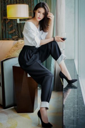 坐在上面摇来摇去H_剧情片免费高清观看