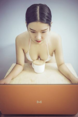 成人午夜电影网站_BD韩语手机在线看
