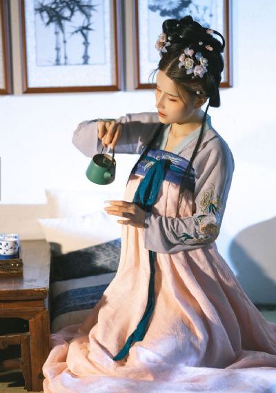 五月天婷婷男女激情在线观看_BD韩语免费播放
