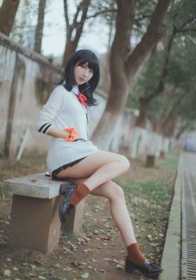 掀开超短裙老师裙子挺进去_剧情片在线播放